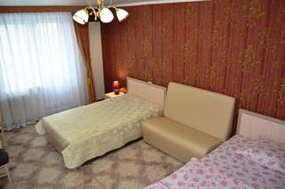 Гостевой дом Aparthotel Absolyut Нижнекамск Двухместный номер с 2 отдельными кроватями и ванной комнатой-2